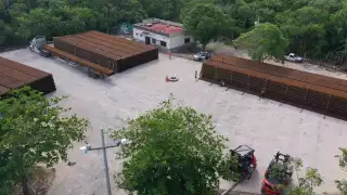 El material férreo es depositado en las instalaciones de la exresidencia de obra de la SCT, ubicada a la entrada de Tulum