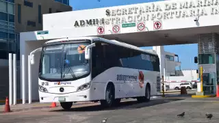 El mesero reclamaba el robo de su celular