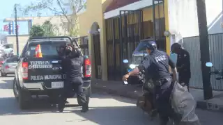 La policía logró decomisar herramientas y objetos robados a los detenidos