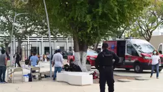 El funcionario fue atendido por paramédicos