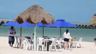 Restauranteros del lugar están reforzando los protocolos de salud para evitar más infectados