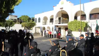 Comentó que la noche del lunes venció el plazo que se tenía para reconocer a los 27 trabajadores que habían sido sindicalizados