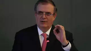 Ebrard fue uno de los principales funcionarios en felicitar a Boric, tras su triunfo. Foto: Archivo Cuartoscuro