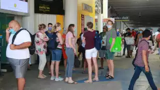 El primer viaje salió a las 6:30 am con alrededor de 100 personas, capacidad máxima del 60 por ciento