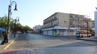 Algunas calles de Ciudad del Carmen lucían vacías, debido a que la celebración del Año Nuevo en la demarcación