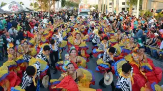 El anuncio del regreso del Carnaval fue dado por la presidente municipal Biby Rabelo de la Torre
