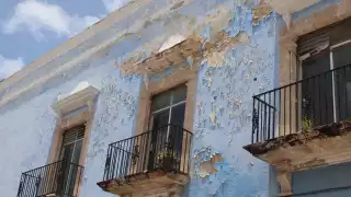Una casa se derrumbó la noche de ayer en el Centro Histórico de Campeche debido a las lluvias