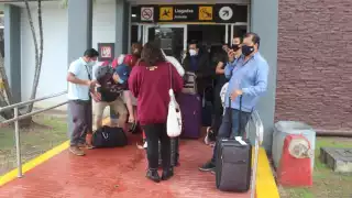 Las 3 aerolíneas que ofrecen servicio son: Aeroméxico, Volaris y Vivaerobus