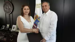 Todos los contratos de prestación de servicios fueron revisados y aprobados por Olivia del Carmen Rosado Brito