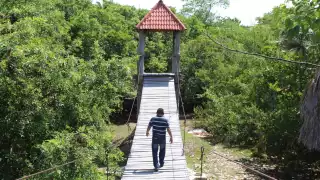 Denuncian daños en el Puente colgante de Boulevard Bahía
