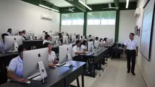 Los maestros aseguran que la SEP no les garantizará un regreso a clases seguro