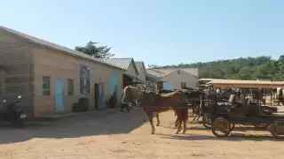 Yalnón es regida por dos gobernadores por un periodo de tres años pudiendo reelegirse