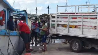 Parte de los oficios en el lugar son realizados por las Gaviotas, agrupación conformada por 150 mujeres que trabajan por dinero o producto