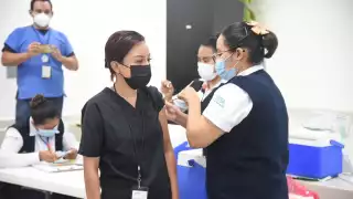 La primera carga de vacunas ya se aplicó en su totalidad, abarcando 4 mil 875 dosis