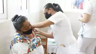 También arrancó la primera jornada de vacunación a maestras, maestros y personal educativo activo de escuelas públicas