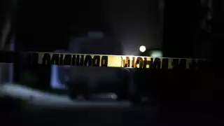 Fue poco antes de las 21:00 horas cuando los sicarios llegaron a una vivienda y dispararon en contra de dos hombres