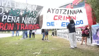 Se manifestaron en el antimonumento situado sobre la avenida Tulum, frente a plaza Las Américas