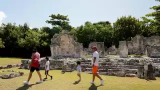 Pok-Tak-Pok y las Ruinas de El Rey; ambas ubicadas en la Zona Hotelera de Cancún