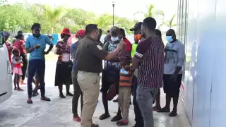 Actualmente, los migrantes se encuentran resguardados en las instalaciones de la Cancha Olímpica siglo XXIII