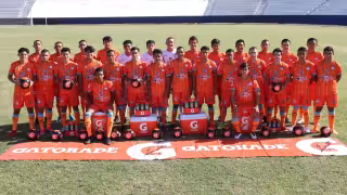 El equipo se tomó la foto oficial en el empastado del campo “José López Portillo”, la cual será su casa como local