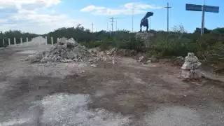 Una tienda de souvenirs, un área de tres baños y una caseta de vigilancia son los primeros inmuebles que serán edificados en el sitio que fungirá como atractivo turístico