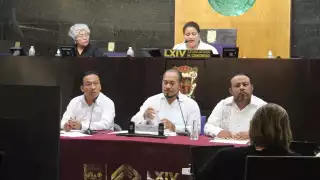 Los grandes ausentes en la comparecencia fueron los alcaldes de Champotón y Carmen