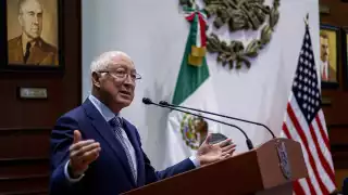 Ken Salazar puntualizó que la presencia de cárteles mexicanos en EU reafirma la importancia de trabajar juntos y de manera coordinada