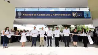 Vila Dosal cortó el listón inaugural de esta nueva sede ubicada en el Campus de Ciencias Sociales, Económico-Administrativas y Humanidades