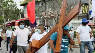 Viernes Santo: Feligreses de Cancún asisten al Viacrucis con los protocolos correspondientes