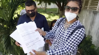 La madre de los menores ya presentó una denuncia legal, pero aún le niegan a liberación de su hijos