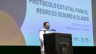 Durante la conferencia, Liborio Vidal Aguilar presentó los lineamientos del Protocolo de Regreso Seguro a Clases