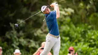 El noruego que se presentó como campeón defensor cerró la tercera ronda de la competencia como líder del torneo con -19