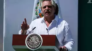 Alberto Fernández durante una visita a México
