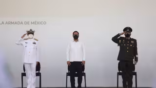 La ceremonia se efectuó en el Patio de Honor de la IX Zona Naval en el puerto de abrigo de Yucalpetén