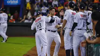 Tigres de Quintana Roo logro rugir en el segundo juego de la serie, la cual va en patada a un juego por equipo, hoy se define el ganador del Clásico Peninsular
