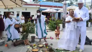 Ambos no comparten el mismo idioma, pero aun así ya llevan una década de relación