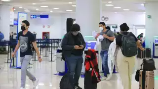 Luis Archondo lleva siete años tocando en esta banda de punk puertorriqueña