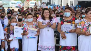11 hombres y mujeres fueron reconocidos por el Gobierno del Estado