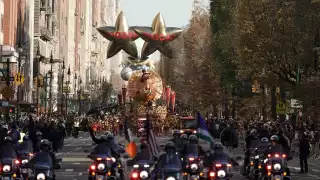 Globos y estrellas animan el gran desfile de Acción de Gracias de Nueva York