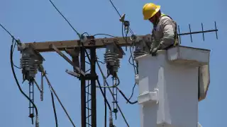 El empleado de la CFE se encuentra estable tras ser atendido en un hospital