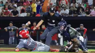 Diablos Rojos del México vencieron a los Tigres de Quintana Roo en los playoff de la LMB