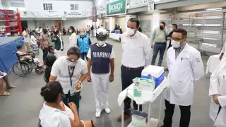 El funcionario de Salud hizo un llamado a evitar aglomeraciones en los centros de salud, por lo que pidió a las personas respetar los horarios asignados