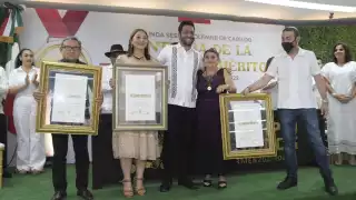 Los ciuadano fueron reconocidos con el galardon de Ciudad del Carmen. Foto: Gerardo Can Dzib