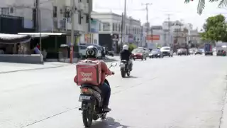 Uber Eats obtuvo un amparo para evitar someterse al régimen de autorizaciones, permisos y declaratoria de sostenibilidad para operar en Quintana Roo