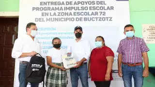 Con estas entregas de equipos escolares, cada alumno se ahorra un aproximado de 2 mil 200 pesos