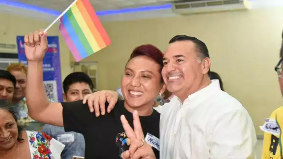 Renán Barrera ha sido criticando en redes sociales por intentar aliarse de la comunidad LGBT+ en Yucatán Renán Barrera ha sido criticando en redes sociales por intentar aliarse de la comunidad LGBT+ en Yucatán