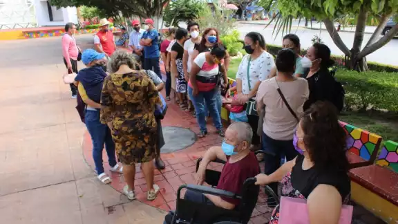 Vecinos aseguran que sólo quieren que la colonia se encuentre regularizada y con los servicios