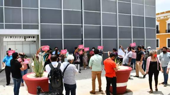 Grupos religiosos y la misma iglesia mostró rechazo a la iniciativa de presentada ante el Congreso Grupos religiosos y la misma iglesia mostró rechazo a la iniciativa de presentada ante el Congreso