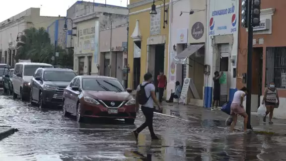 Yucatán tendrá una tarde calurosa con rachas de lluvias intermitentes por las tardes Yucatán tendrá una tarde calurosa con rachas de lluvias intermitentes por las tardes