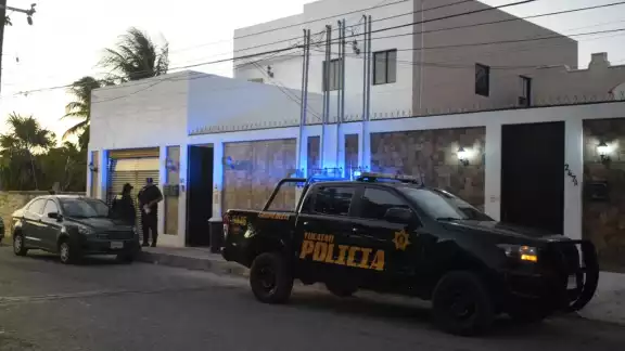 Bebé de dos años muere al ahogarse en la piscina de su casa Bebé de dos años muere al ahogarse en la piscina de su casa